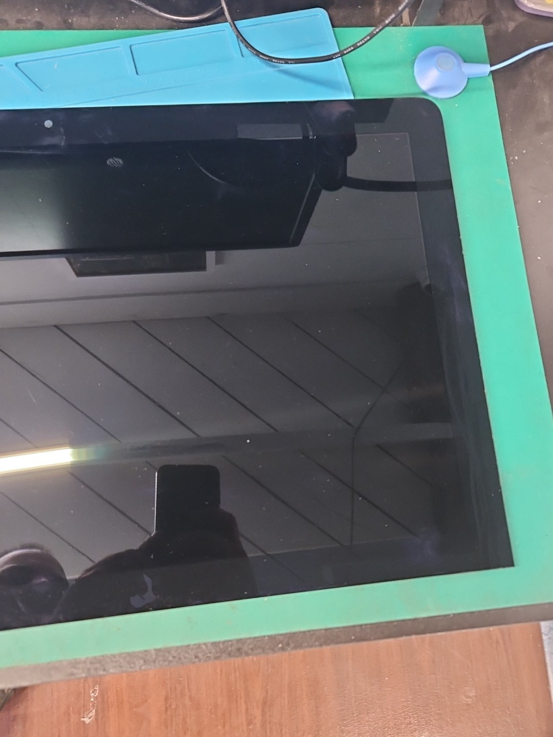 LM215UH1 (SD)(B1) 4K 21.5″ iMac Retina A1418 Screen Assembly Cracked AS-IS