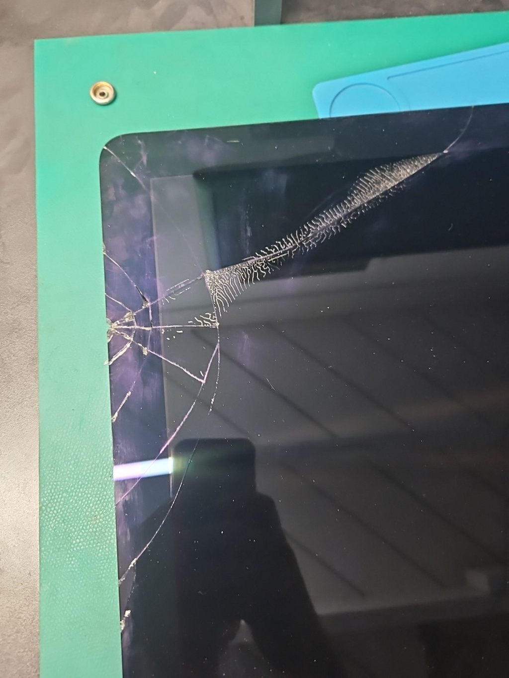 LM215UH1 (SD)(B1) 4K 21.5″ iMac Retina A1418 Screen Assembly Cracked AS-IS