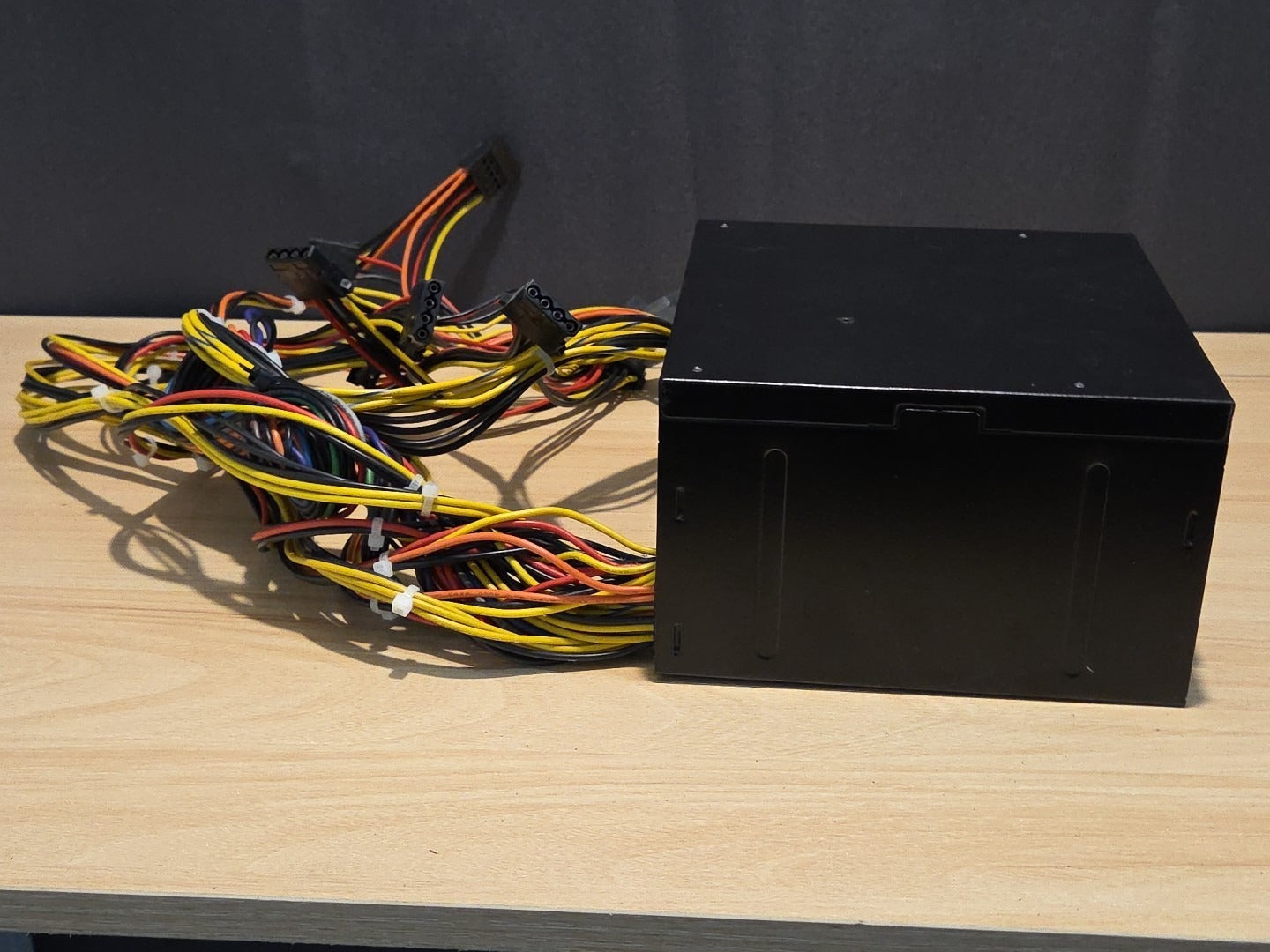 HEC Group 550W HEC-550TB ATX 20+4-Pin PSU Desktop Power Supply