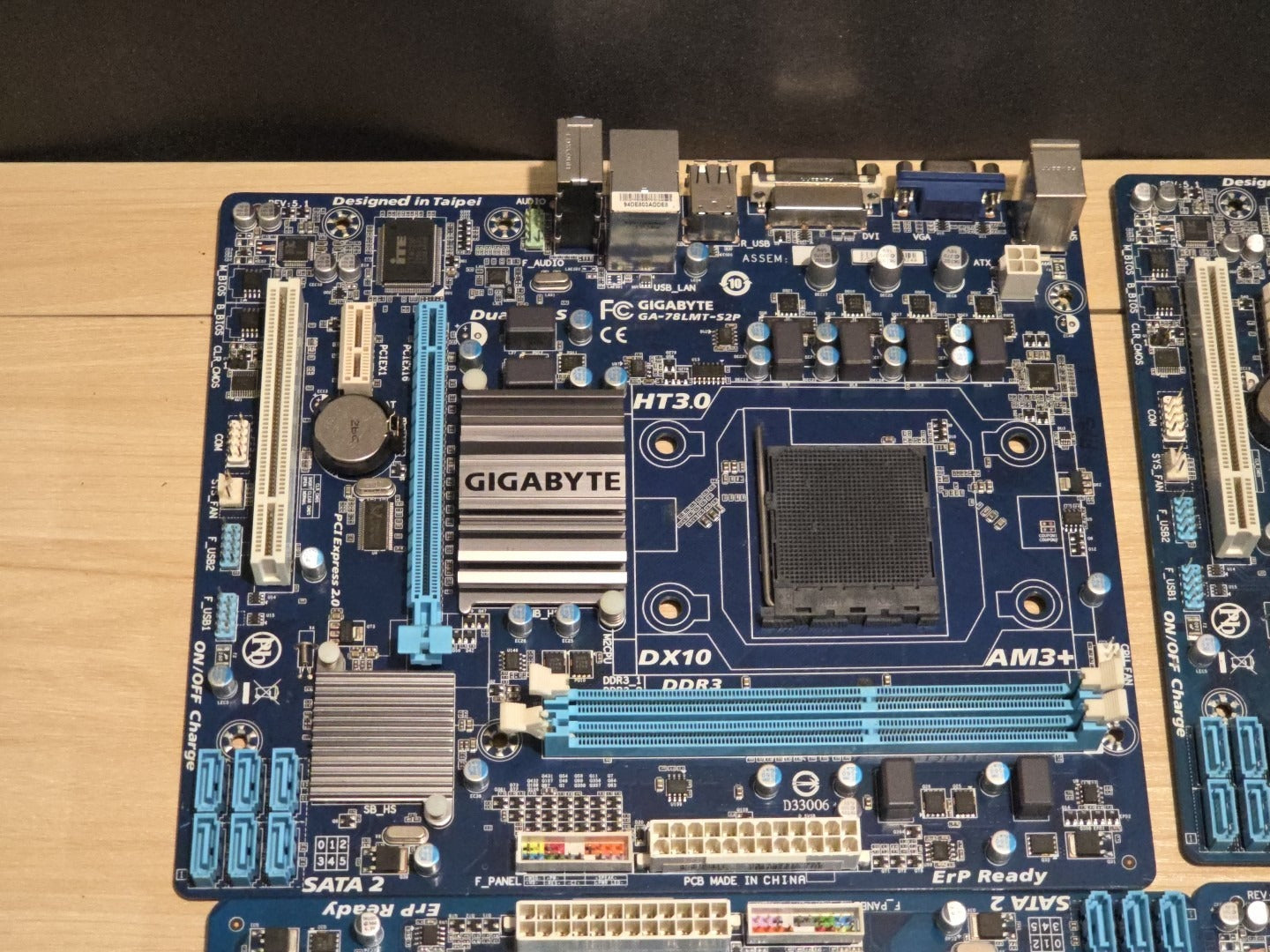 LOT 4 Gigabyte GA-78LMT-S2P Socket AM3+ DDR3 ATX Desktop Motherboards AS IS