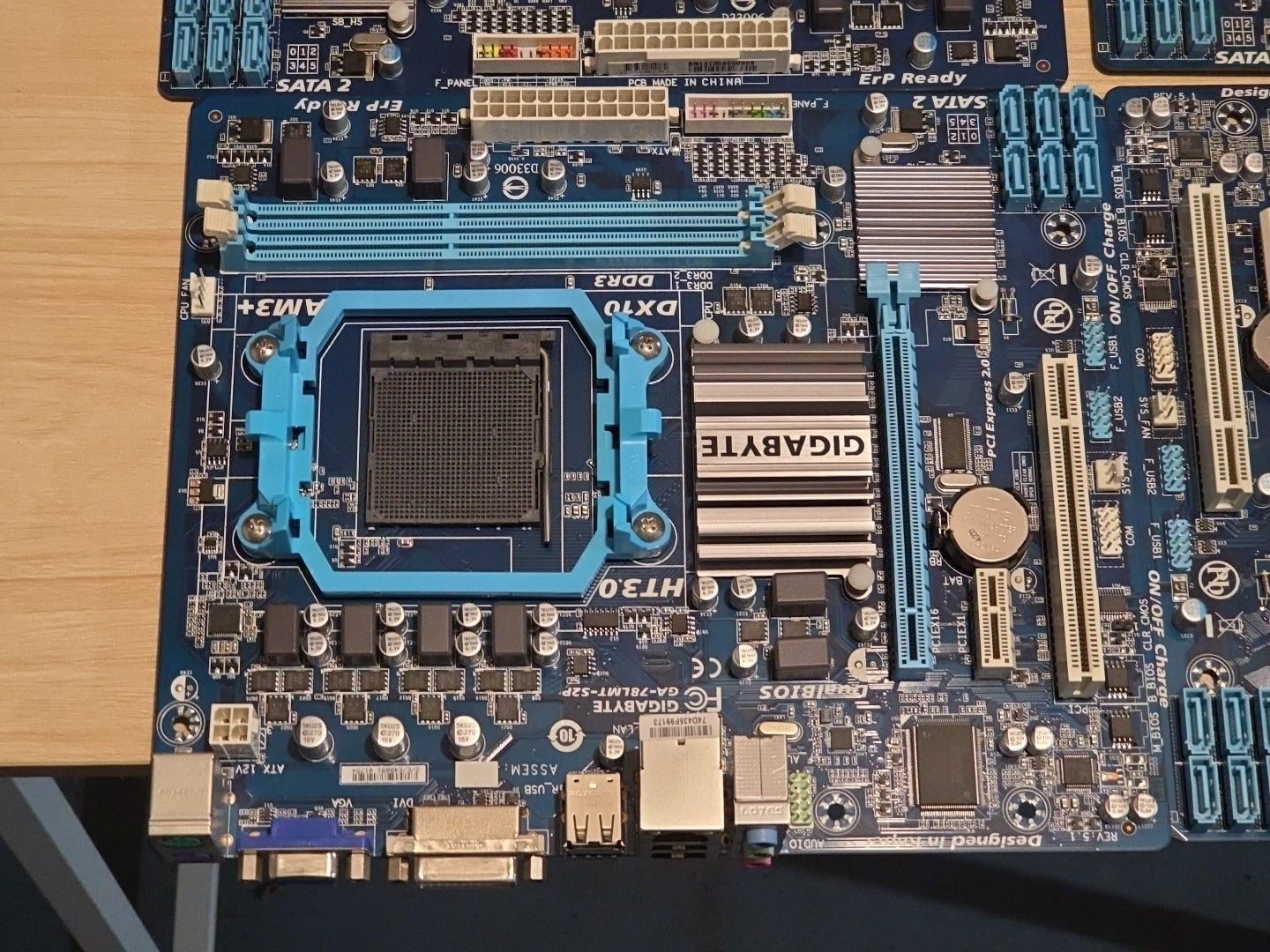 LOT 4 Gigabyte GA-78LMT-S2P Socket AM3+ DDR3 ATX Desktop Motherboards AS IS