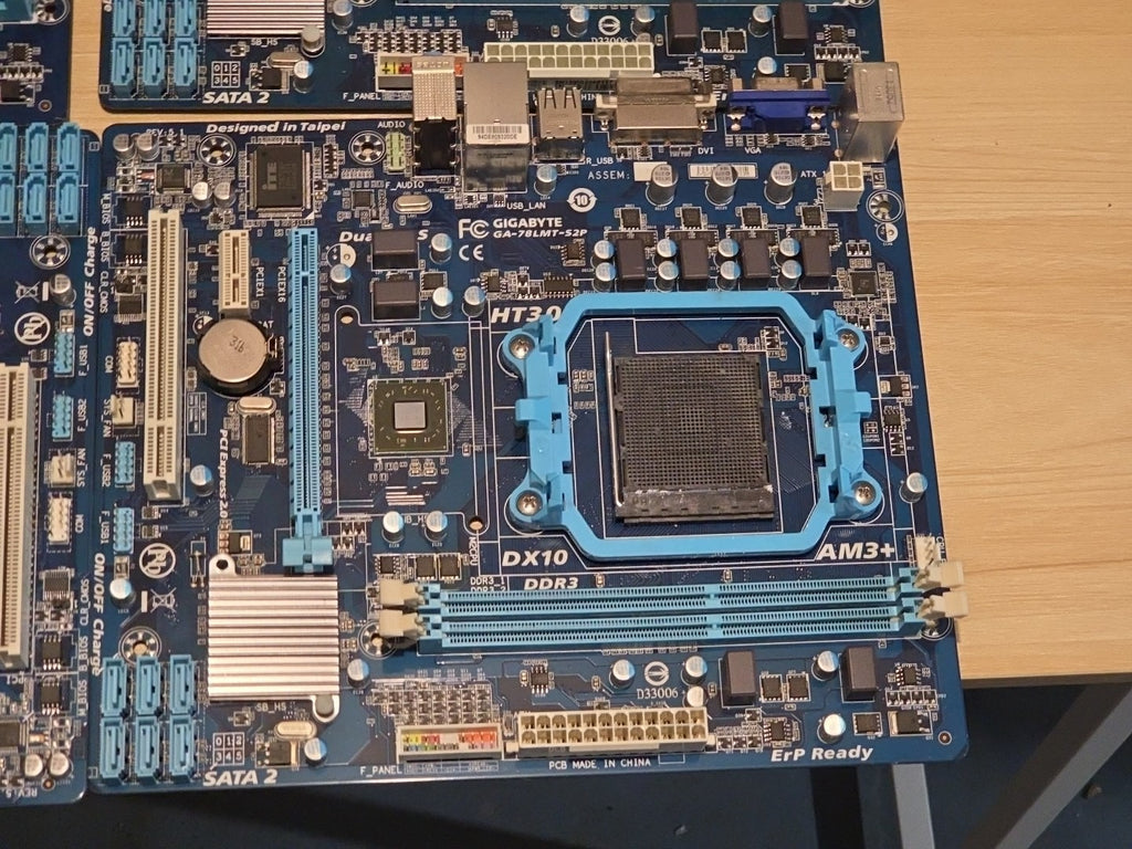 LOT 4 Gigabyte GA-78LMT-S2P Socket AM3+ DDR3 ATX Desktop Motherboards AS IS