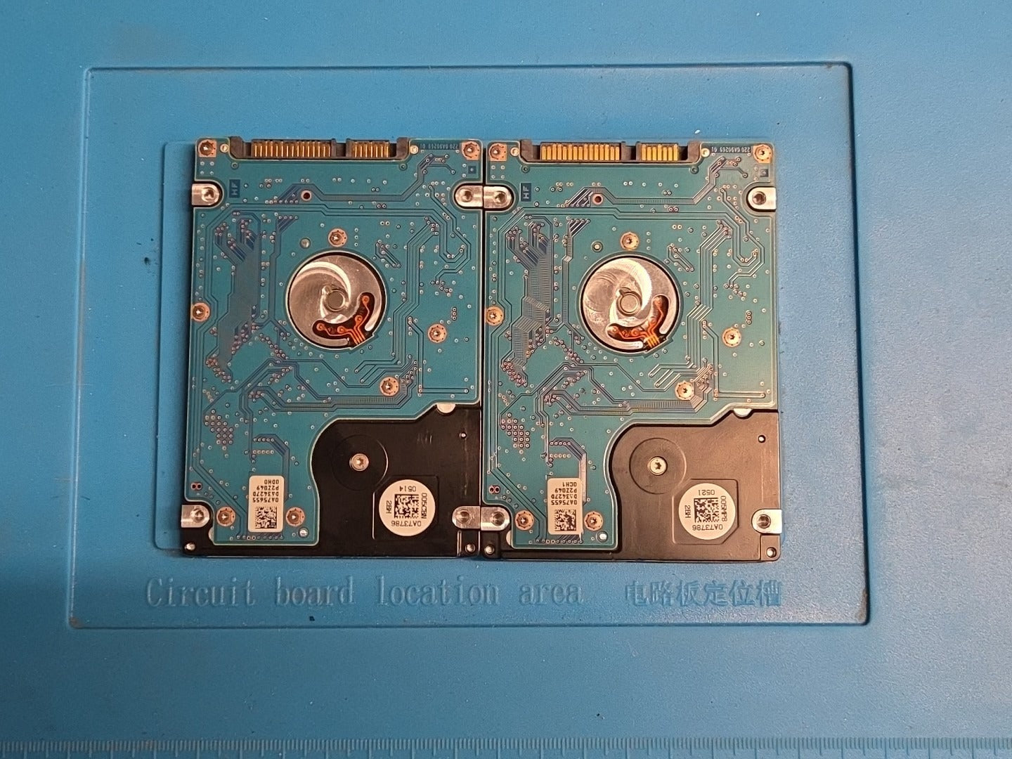 LOT 2 Hitachi ZK320-160 HTS723216A7A364 160GB 7200RPM 2.5 SATA 3.0Gbs Hard Drive