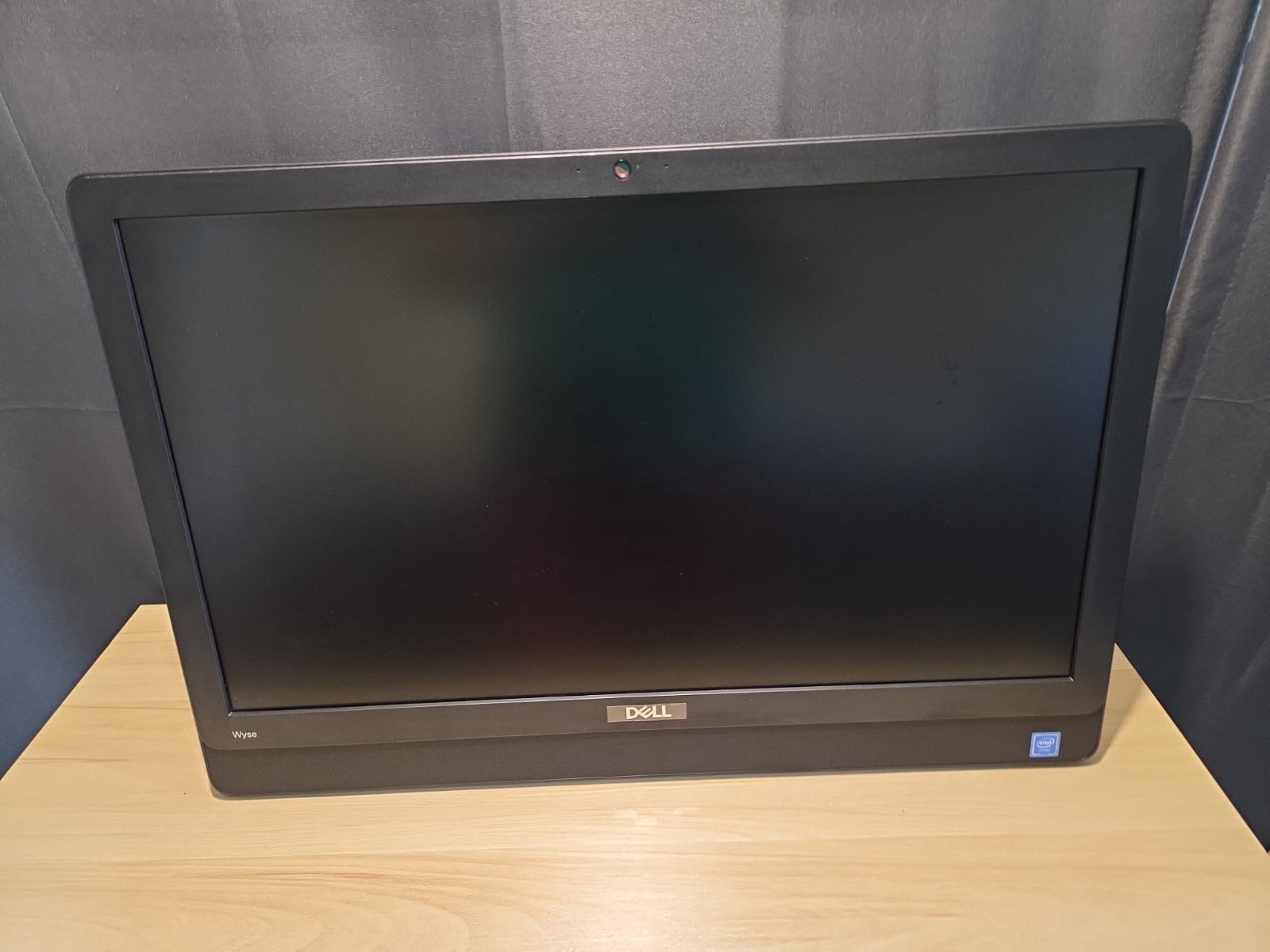 Dell Wyse 5470 AIO Celeron J4105 1.5 GHz 4GB RAM 16GB SSD All-In-One Thin Client