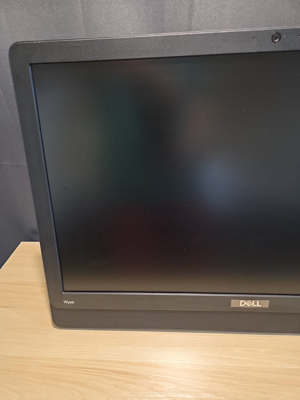 Dell Wyse 5470 AIO Celeron J4105 1.5 GHz 4GB RAM 16GB SSD All-In-One Thin Client