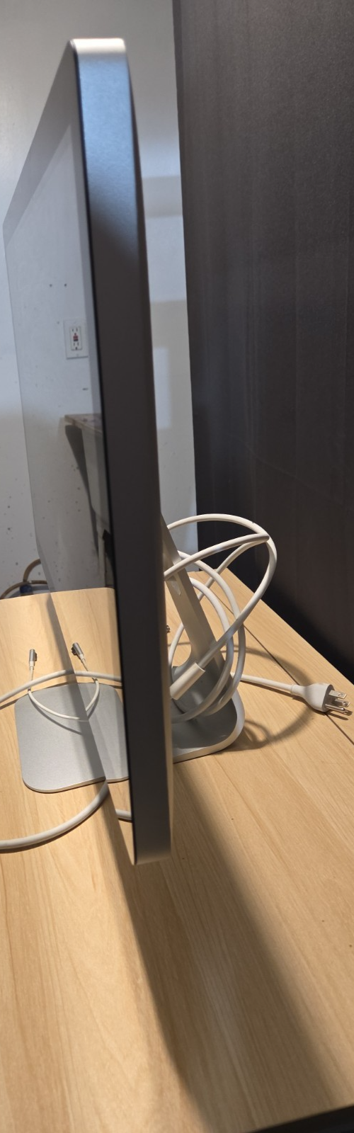 Apple Thunderbolt Display 27 Inch 2011 A1407 MagSafe 1 LCD Monitor w/ Power Cord