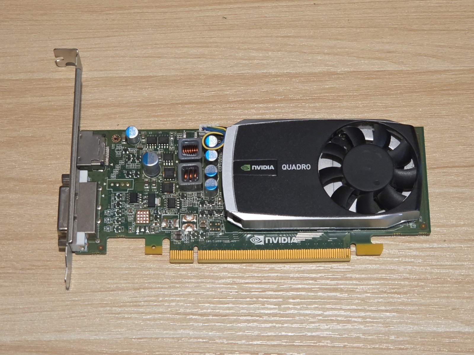 PNY NVIDIA Quadro 600 1GB PCIe x16 DVI DP Video Graphics Card 900-51033-1701-001