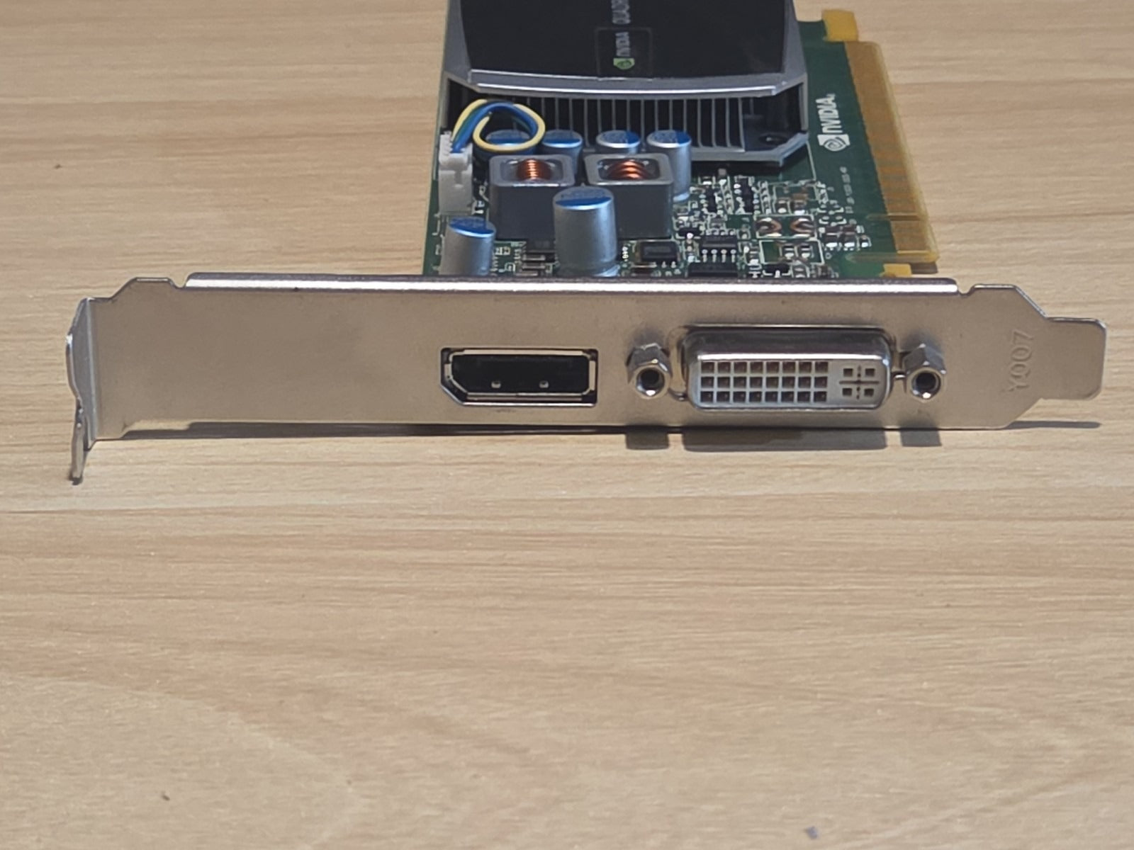 PNY NVIDIA Quadro 600 1GB PCIe x16 DVI DP Video Graphics Card 900-51033-1701-001