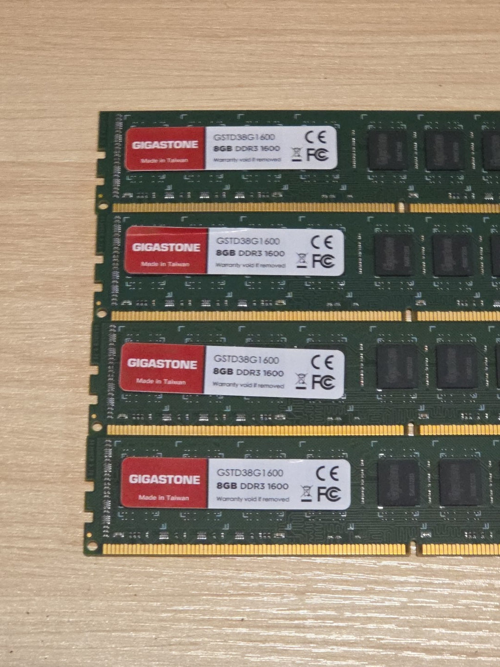 32GB (4GBx8) Gigastone GSTD38G1600 PC3-12800 DDR3 1600MHz DIMM Desktop Memory