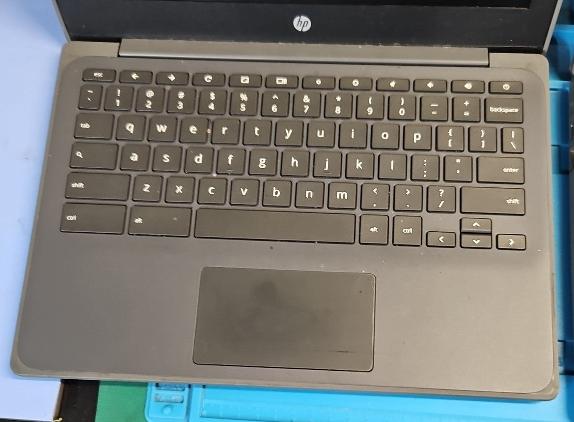 LOT 2 HP Chromebook 11A G8 EE 11.6″ AMD A4‑9120C 1.6GHz CPU 4GB 32GB BOOTS AS IS