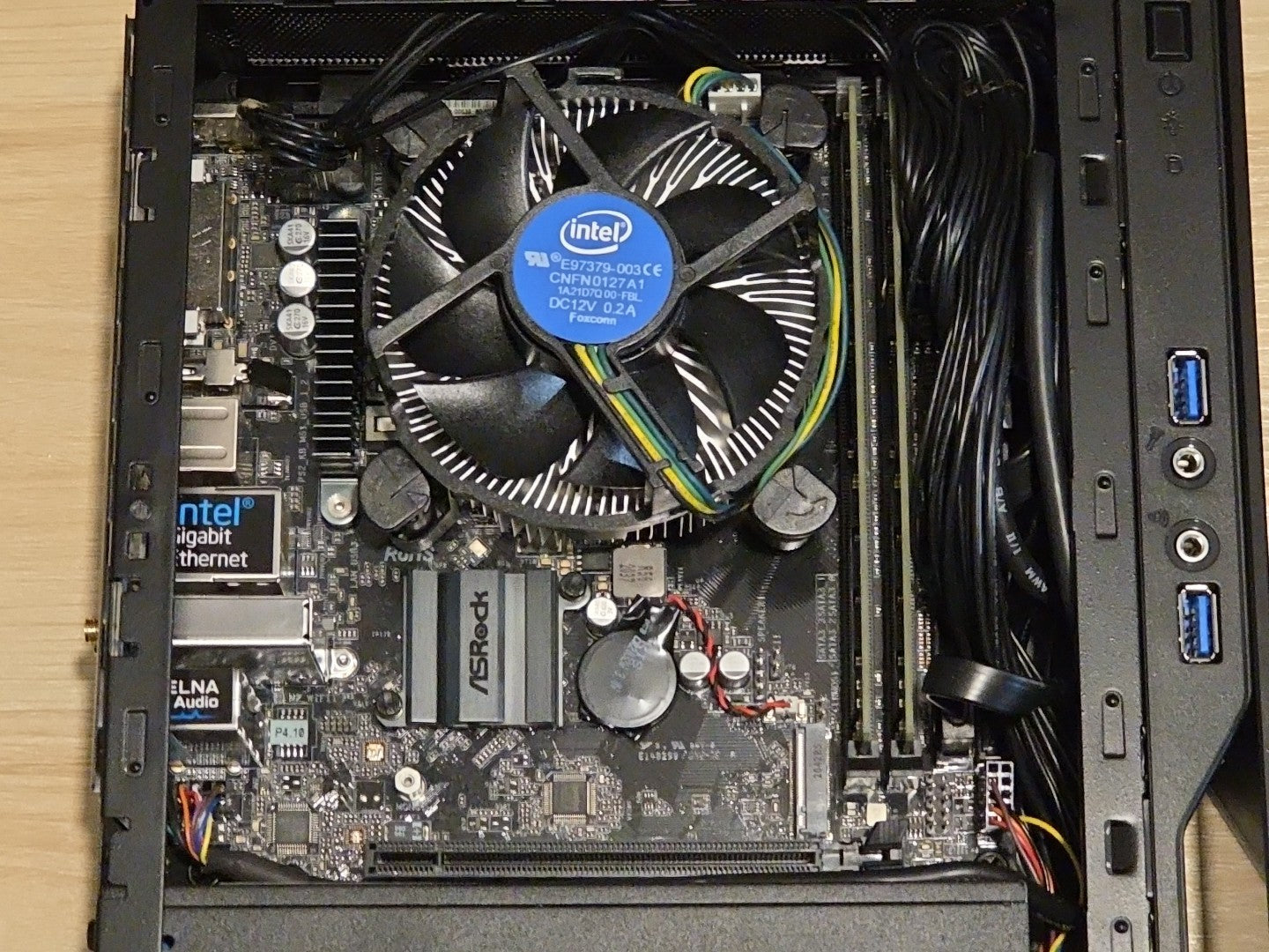 Generic Pentium Gold G5400 3.7GHz CPU 8GB RAM 480GB SSD InWin Chassis ITX PC