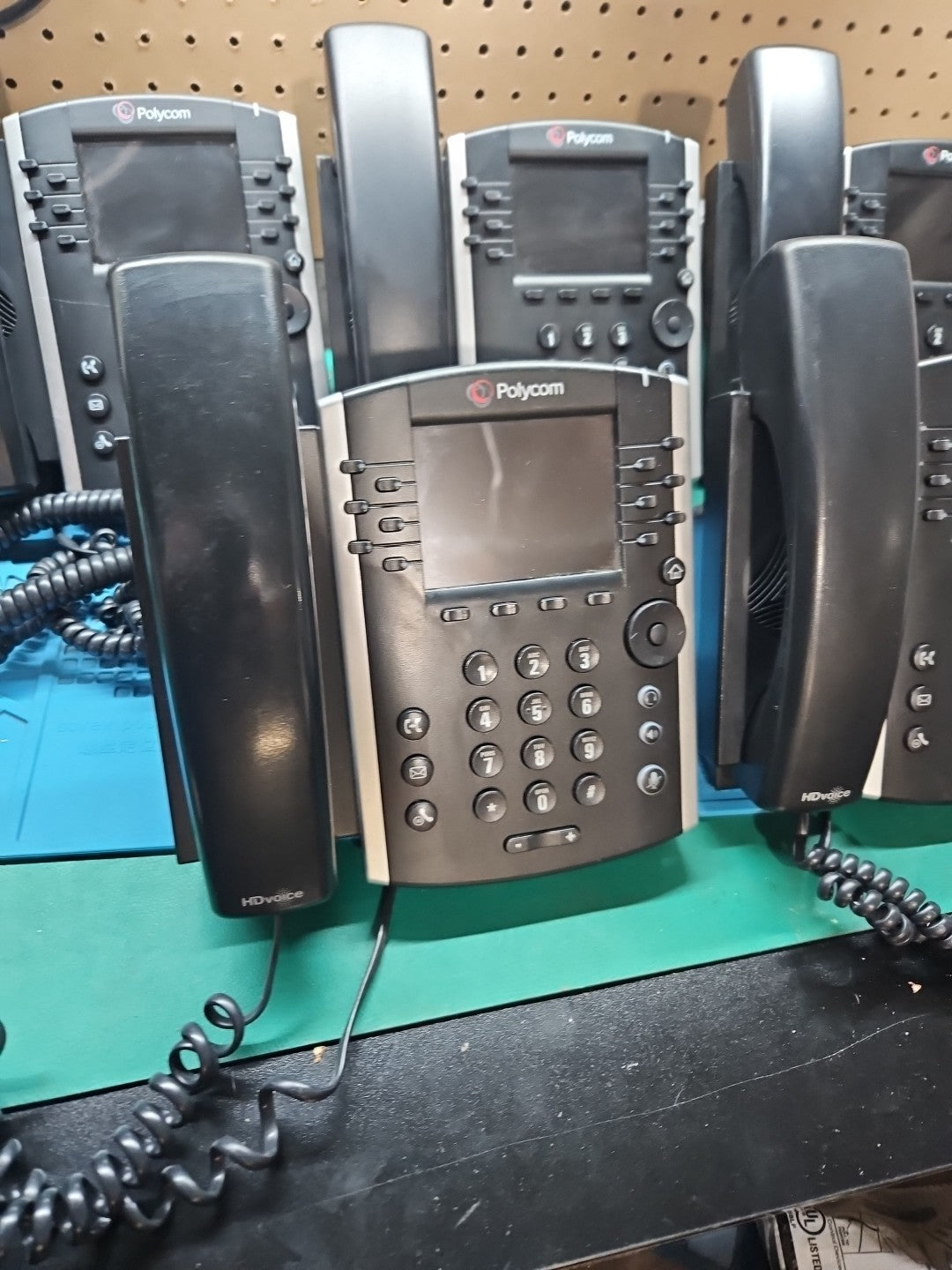 LOT 5 Polycom VVX 400 IP Office Business Media Phones w/Handset, Cord & Stand