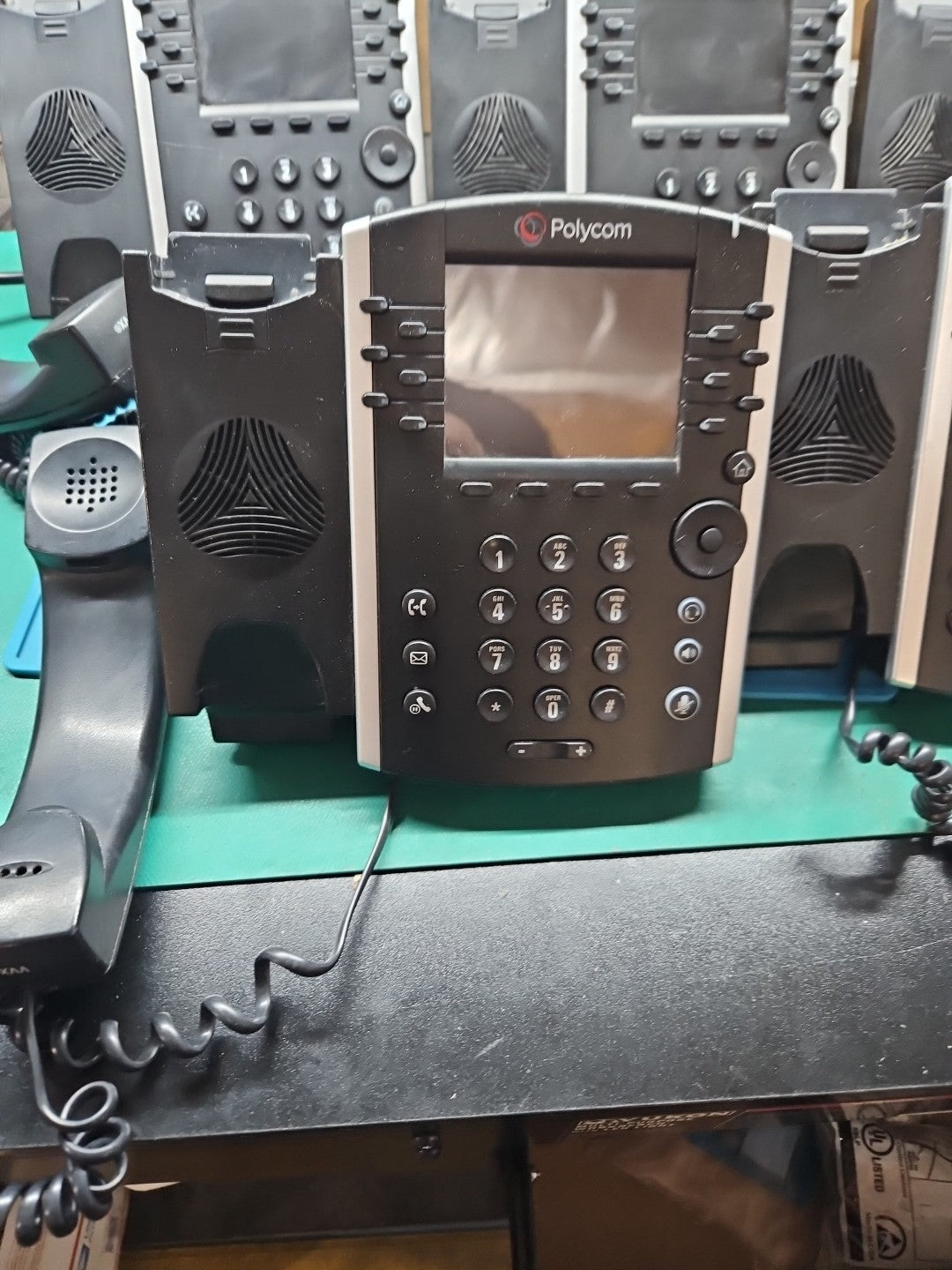 LOT 5 Polycom VVX 400 IP Office Business Media Phones w/Handset, Cord & Stand
